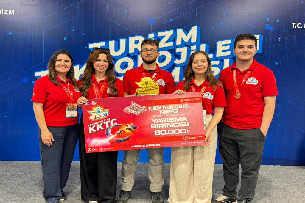 Bakı Ali Neft Məktəbinin tələbələri “Texnofest 2025”-in qalibi oldular