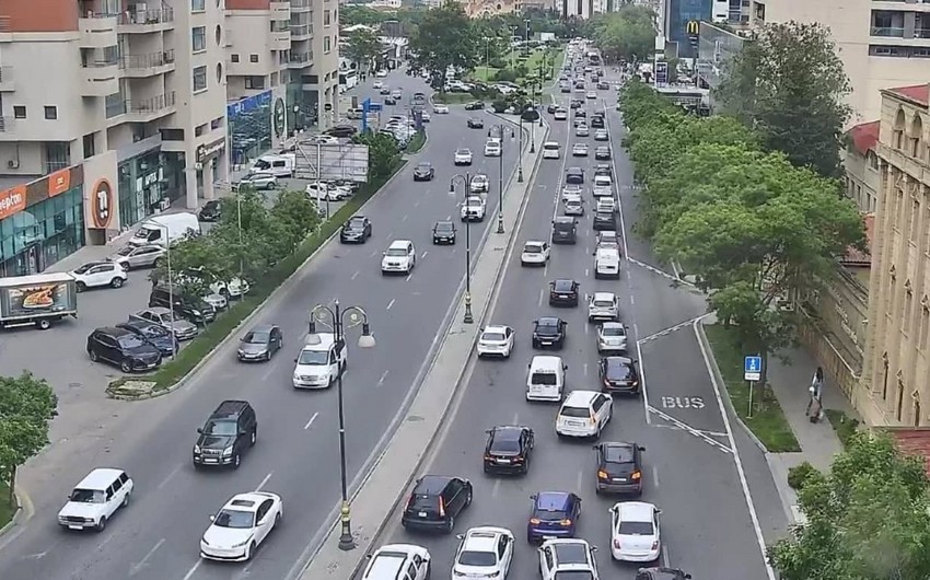 Bakının tıxaclı yolları açıqlanıb – SİYAHI