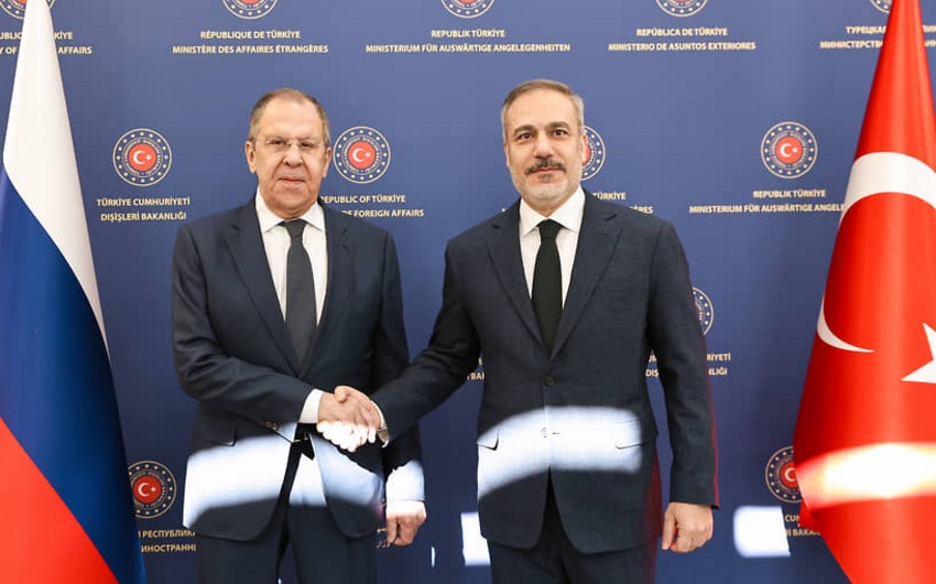 Türkiyə və Rusiya xarici işlər nazirləri İsrailin İrana hücumunu müzakirə ediblər