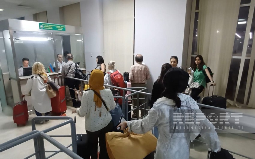 Günün ikinci yarısında İrandan Azərbaycana 100-dən çox əcnəbi təxliyə olunub
