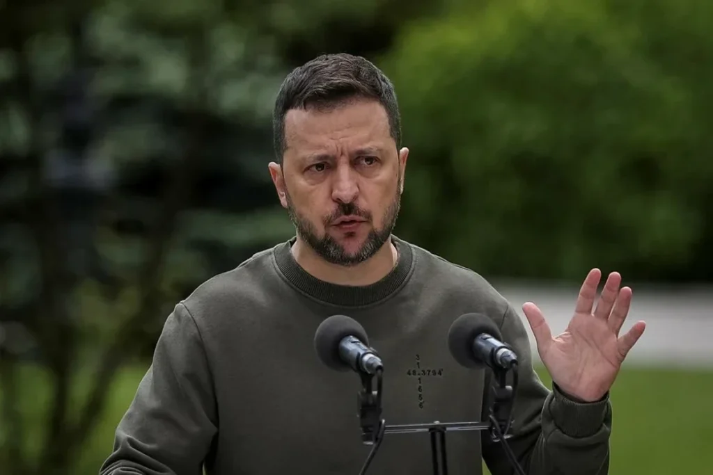 Zelenski: Rusiya yeni döyüş əməliyyatlarına hazırlaşır