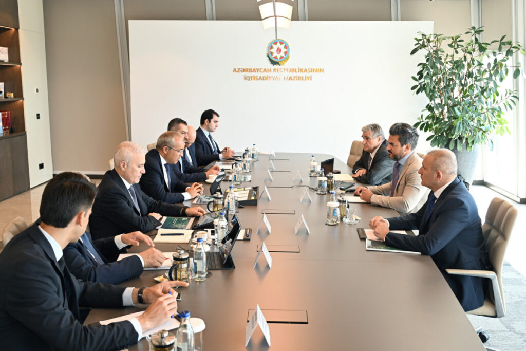 Fransa ilə alüminium sənayesi üzrə əməkdaşlıq müzakirə edilib