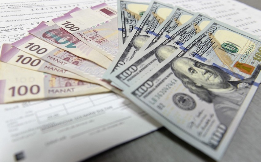 Fitch: Manatın dollara bağlılığının saxlanması Azərbaycanın siyasi prioriteti olaraq qalır
