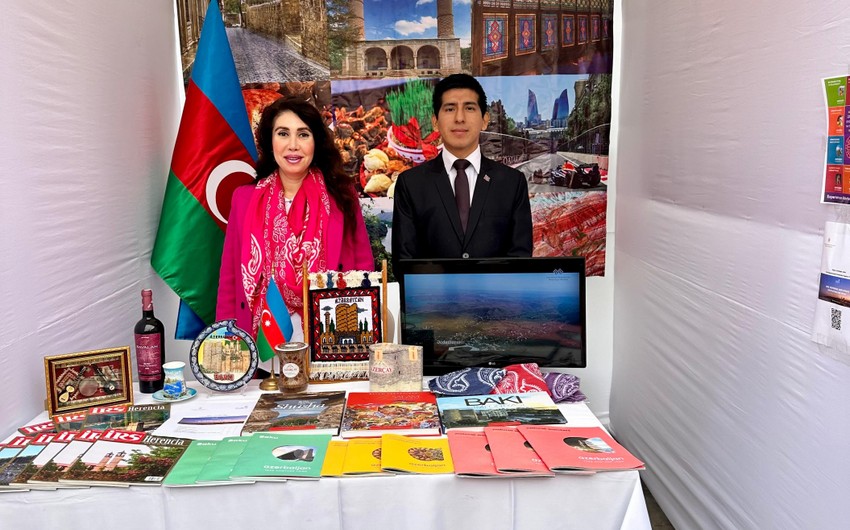 Azərbaycan stendi Peruda beynəlxalq sərgidə maraqla qarşılanıb