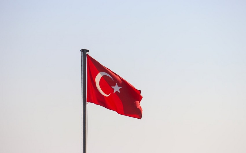 KİV: Türkiyə İsrailin zərbələrindən sonra Suriyada atəşkəsin təmin edilməsinə kömək edib