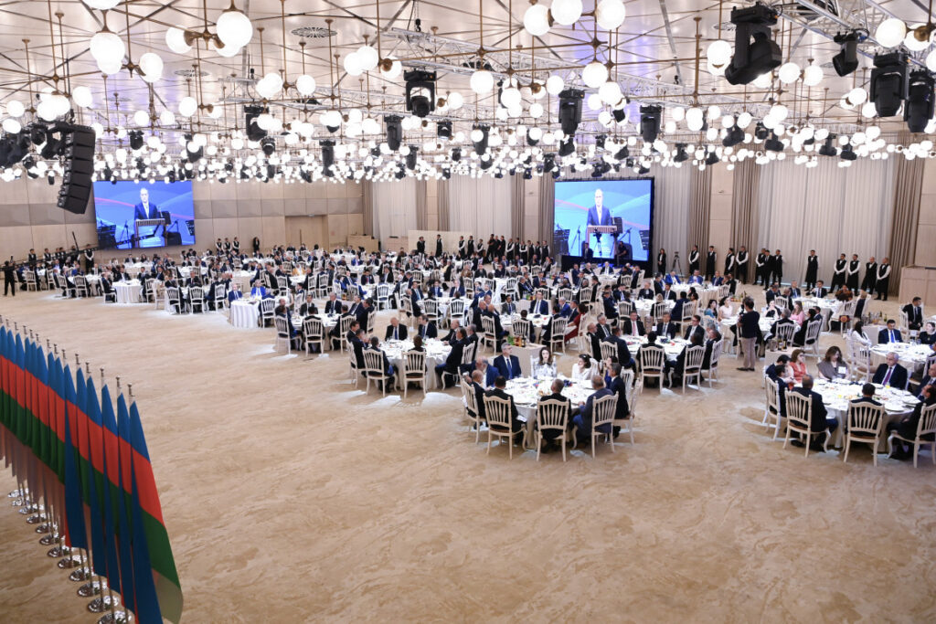 Diplomatik xidmət orqanları əməkdaşlarının peşə bayramı münasibətilə Gülüstan sarayında rəsmi qəbul təşkil olunub – FOTO – YENİLƏNİB