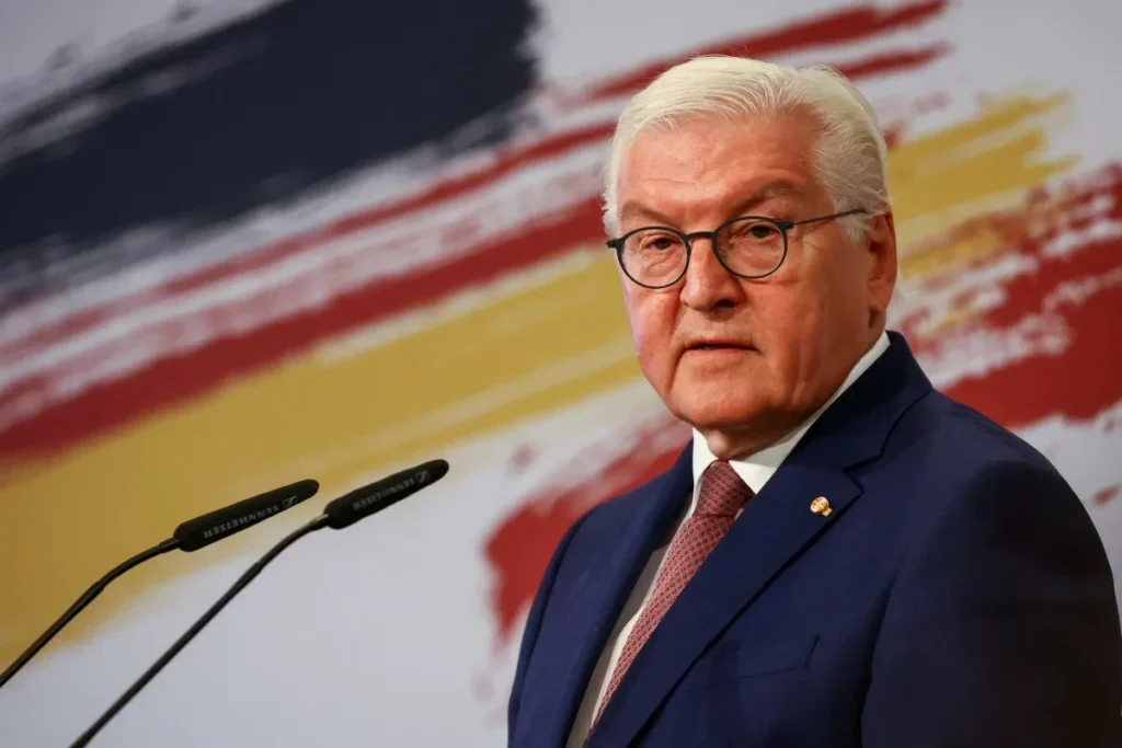 Almaniya Prezidenti məcburi hərbi xidmətin bərpası təklifini dəstəkləyib