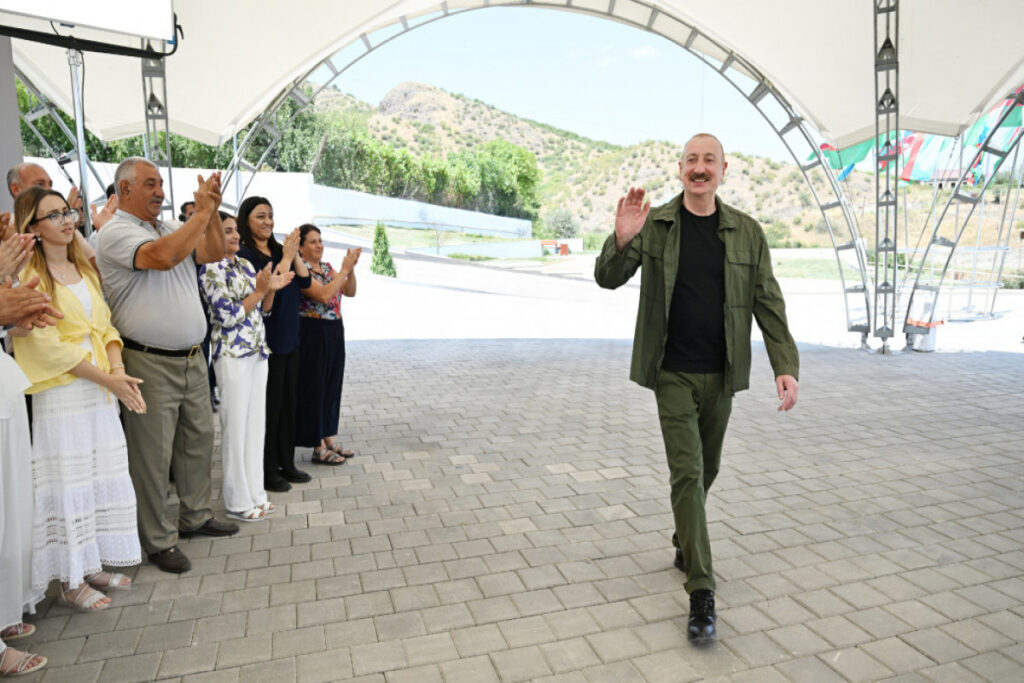 Azərbaycan Prezidenti: Daha heç kim bizi bu yerlərdən çıxara bilməz