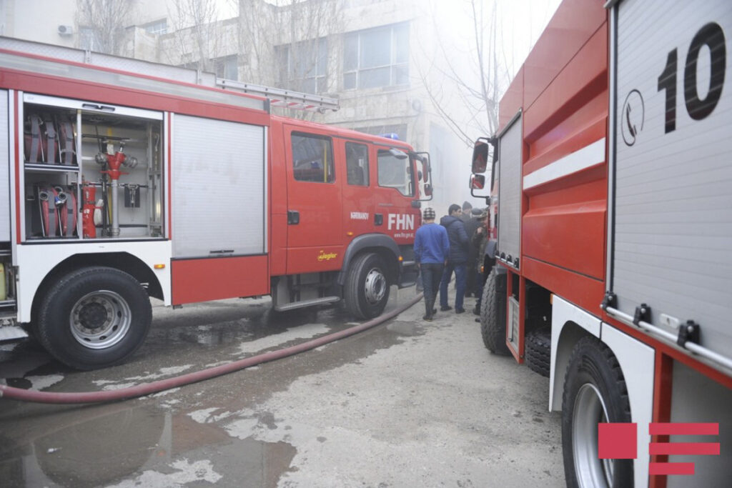 “Sədərək” ticarət mərkəzində yanğın olub