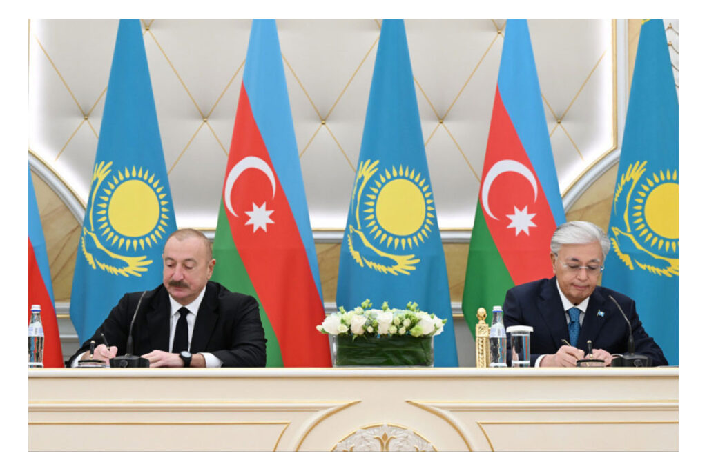 Azərbaycan-Qazaxıstan sənədləri mübadilə olunub – FOTO – YENİLƏNİB