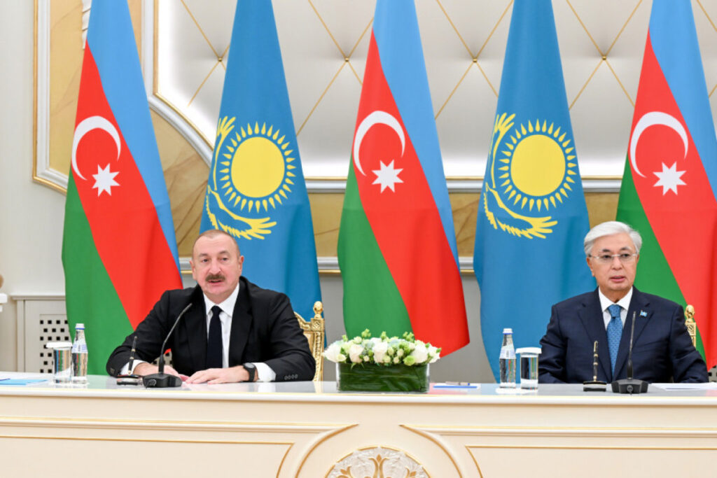 Azərbaycan və Qazaxıstan prezidentləri mətbuata bəyanatlarla çıxış ediblər – FOTO – YENİLƏNİB