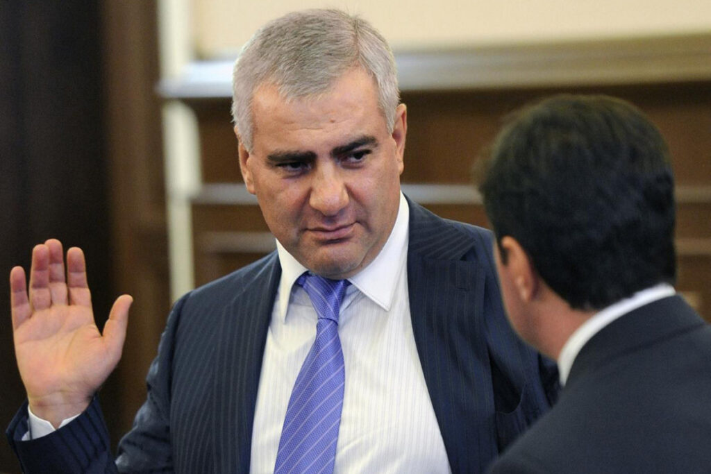 Karapetyan “Ermənistan Elektrik Şəbəkələri”ni idarə etməkdən məhrum edilə bilər