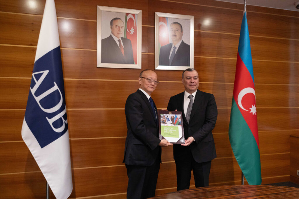 Maliyyə naziri Asiya İnkişaf Bankının prezidenti Masato Kanda ilə görüşüb