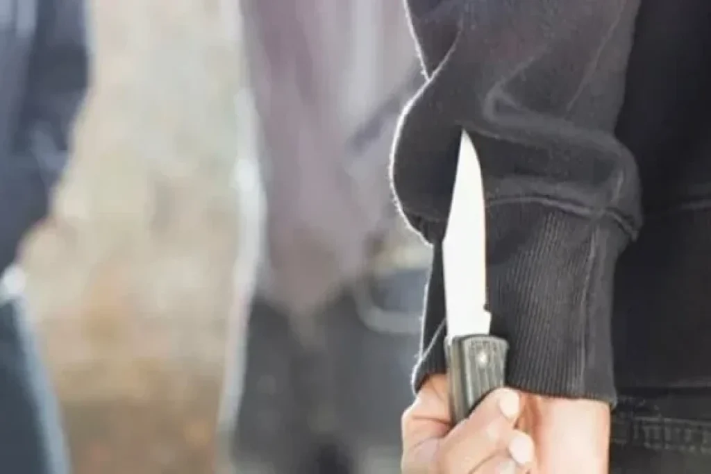 Gəncədə orta yaşlı kişi bıçaqlanıb