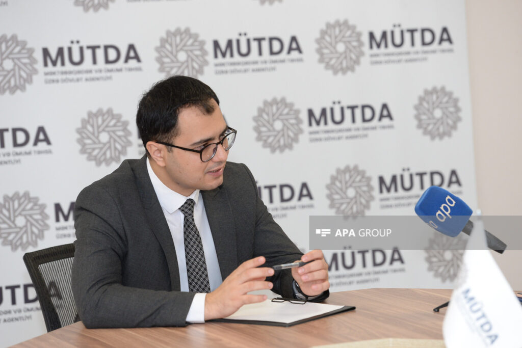 Agentlik məktəblərdə müəllim vakansiyasının gizlədilməsi iddialarına münasibət bildirib