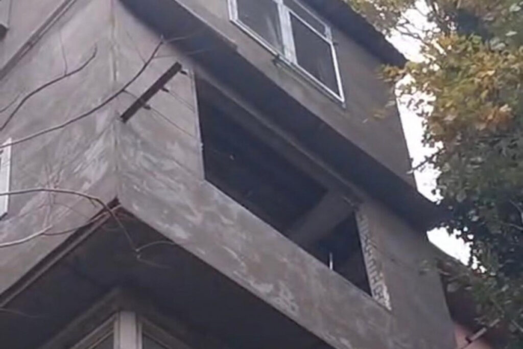 Bakıda yaşayış binasında partlayış baş verib – VİDEO – FOTO