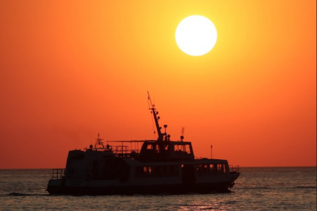 ABŞ Çindən İrana gedən gəmidə əməliyyat keçirib