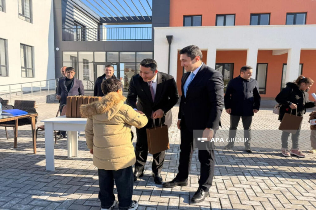 Növbəti köç karvanı Cəbrayılın Horovlu kəndinə çatıb, açarlar təqdim olunub – YENİLƏNİB-1 – FOTO