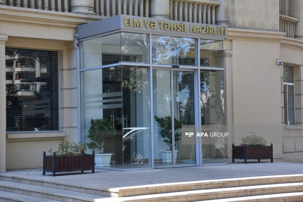 Bu ay Elm və Təhsil Nazirliyinə 23 min müraciət daxil olub