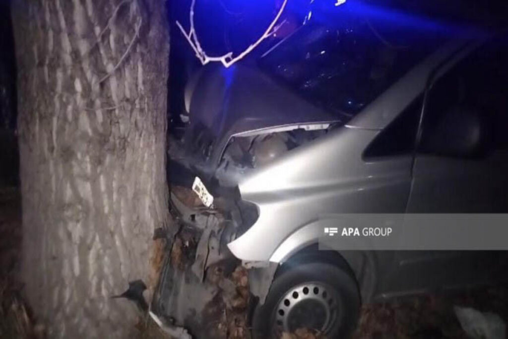 Oğuzda ağır qəza bir nəfərin ölümünə, bir neçə nəfərin yaralanmasına səbəb olub – FOTO – VİDEO – YENİLƏNİB 3