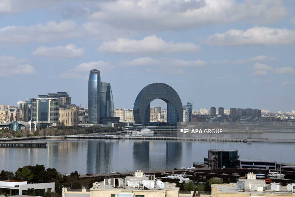 Sabah Bakıda yağış yağacaq, rayonlarda hava dumanlı olacaq