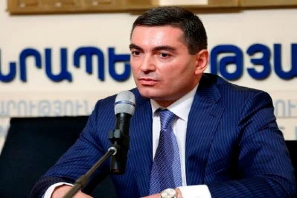 Ermənistanda sabiq vəzifəli şəxslər saxlanılıb