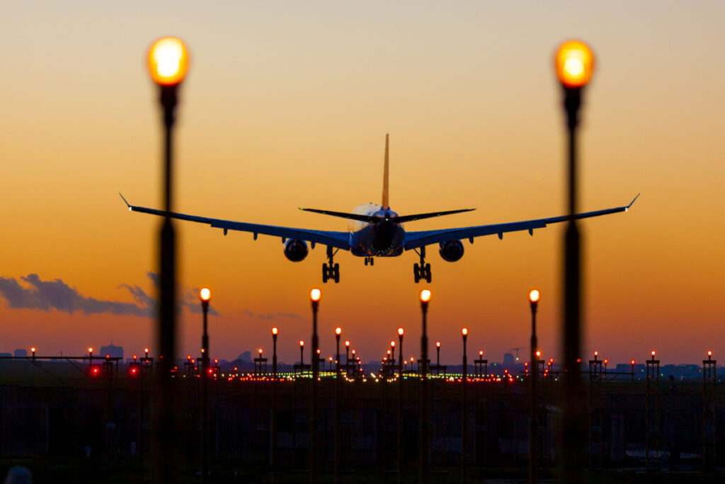 ABŞ-da qar yağışı səbəbilə 1600-dən çox uçuş ləğv edilib