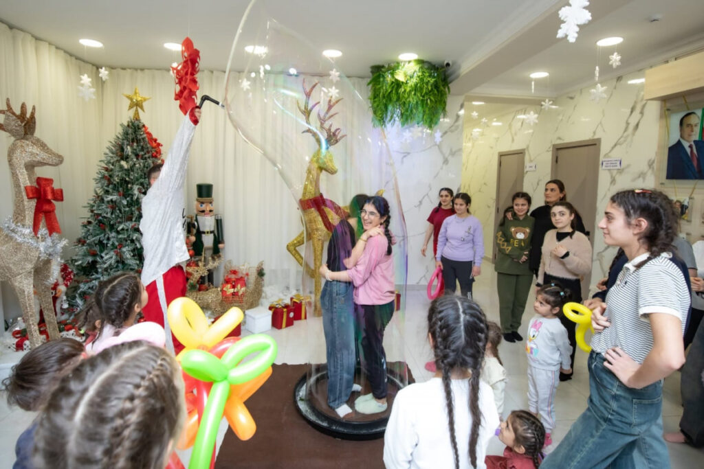 “OBA” marketlər şəbəkəsindən “Həmrəy olaq” xeyriyyə layihəsi – FOTO – VİDEO