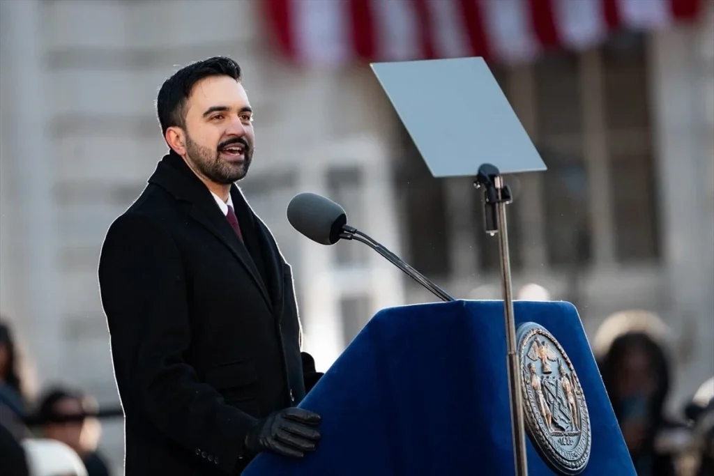 Nyu-Yorkun ilk müsəlman merinin andiçmə mərasimi olub