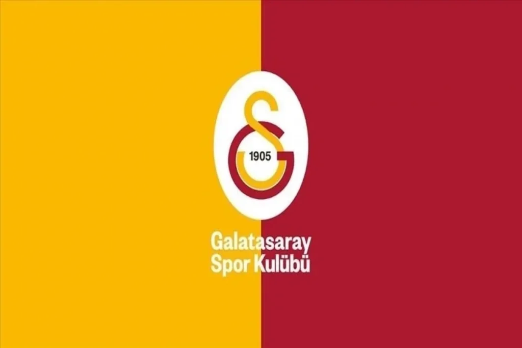 “Qalatasaray” iki futbolçusu ilə yollarını ayırıb