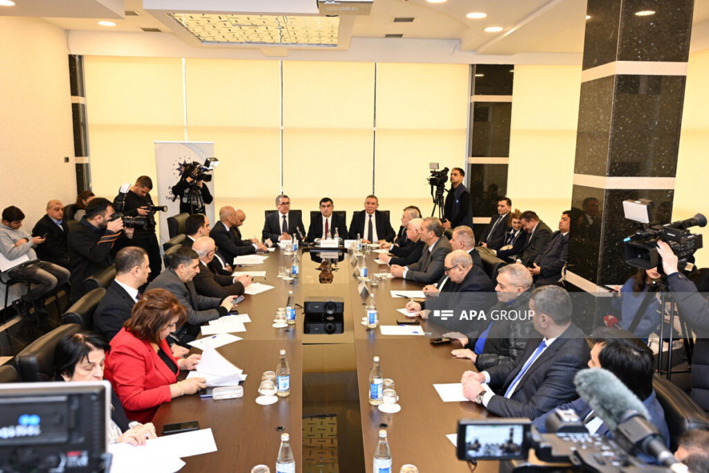 Dezinformasiya mövzusunda ictimai müzakirə keçirilib – FOTO