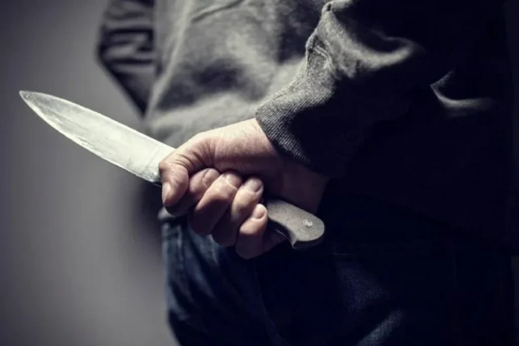 Bıçaqlanan şəxs Gəncədə xəstəxanada ölüb