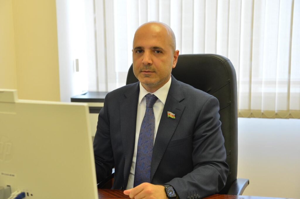 GÖYDƏNİZ QƏHRƏMANOV: “Əbu-Dabidə səsləndirilən fikirlər Azərbaycanın güclü dövlət iradəsinin nəticəsi kimi qiymətləndirilir”