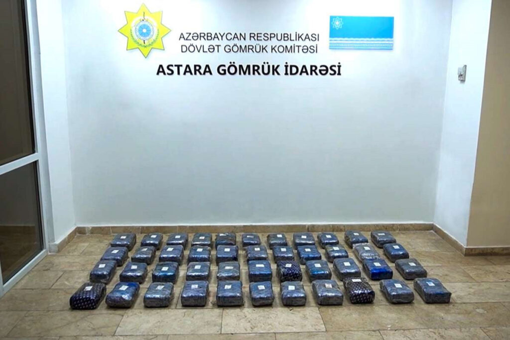 Gömrükdə “göyərti” yükündən külli miqdarda narkotik aşkarlanıb
