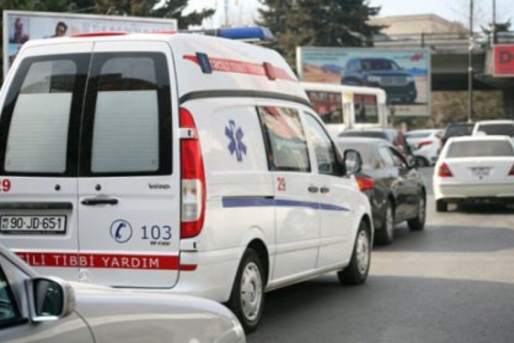 10 gün əvvəl yıxılaraq kəllə-beyin travması alan şəxs xəstəxanada ölüb