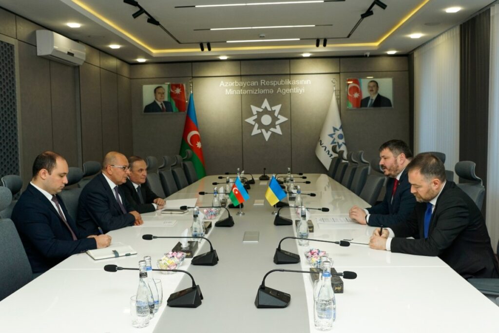 Azərbaycanla Ukrayna mina təhlükəsi ilə mübarizədə əməkdaşlığı müzakirə edib