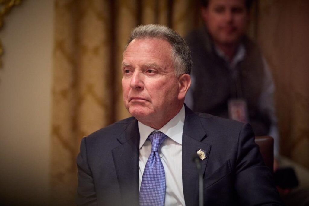 Uitkoff Ukrayna ilə Rusiya arasında sülh sazişinin ləngiməsinin səbəbini açıqlayıb