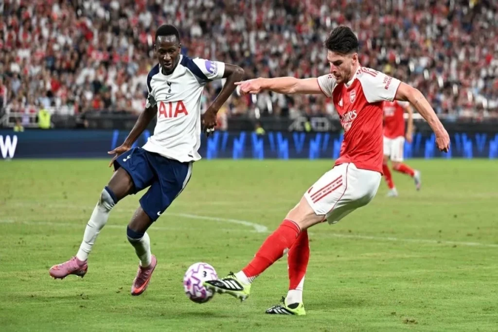 London derbisində “Arsenal” “Tottenhem”i böyük hesabla məğlub edib