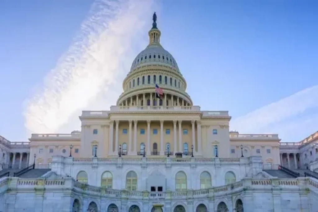 Nümayəndələr Palatası ABŞ-ın İrana hücumlarının dayandırılmasını nəzərdə tutan qətnaməni rədd edib