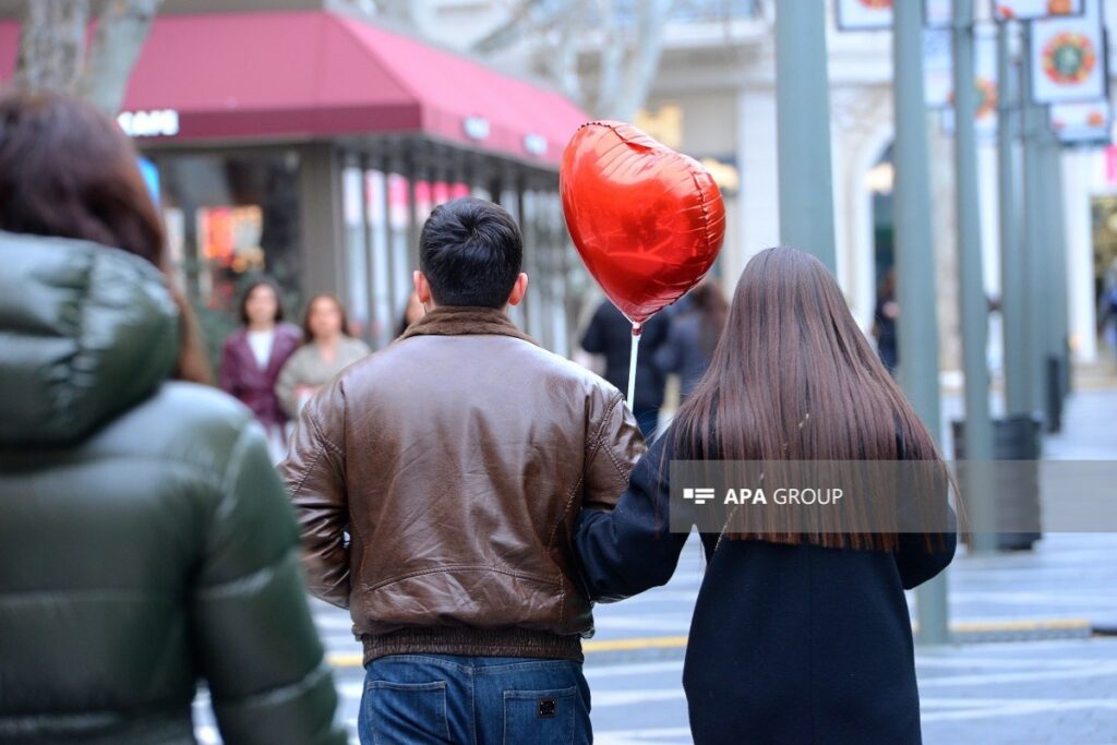 Bakının 8 Mart mənzərəsi – FOTOLENT