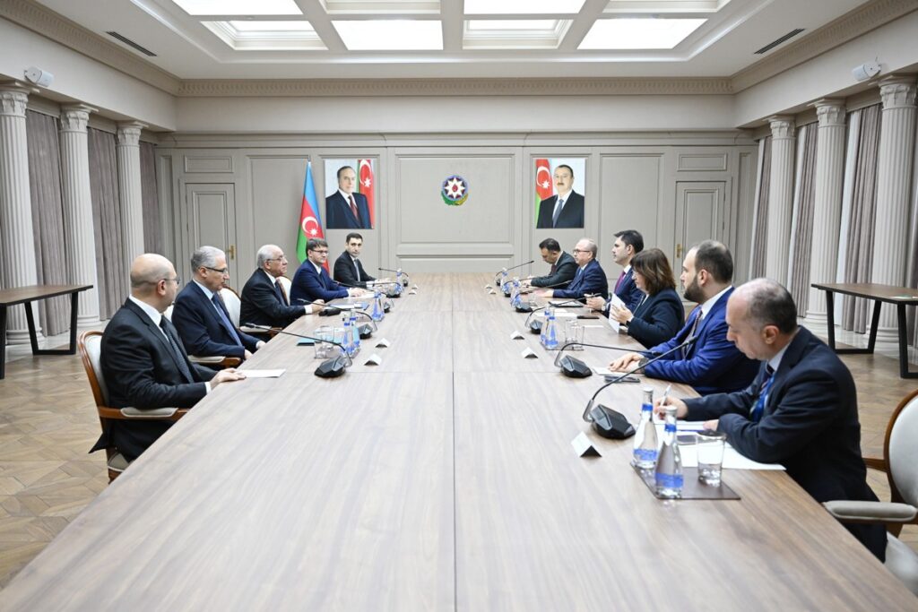 Əli Əsədov Murat Kurumla görüşüb