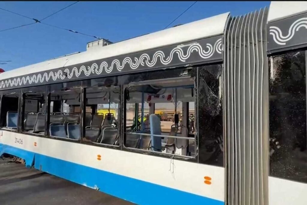 Moskvada iki tramvay toqquşub, 25 nəfər xəsarət alıb
