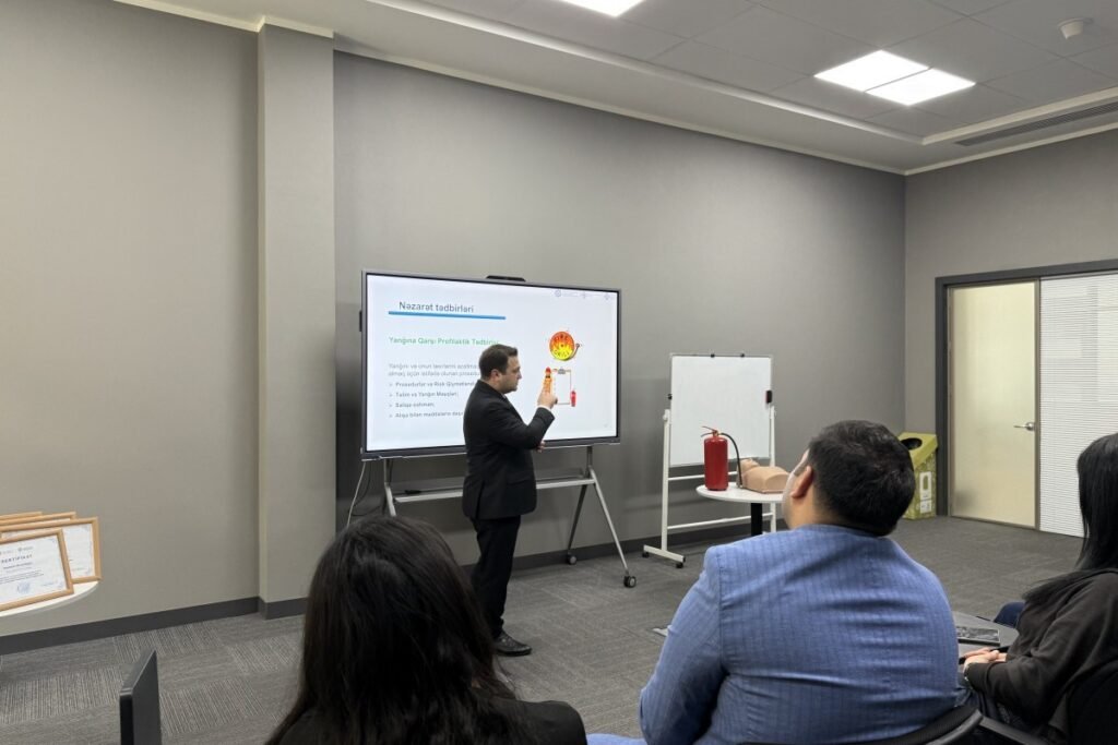 Media nümayəndələri üçün əməyin mühafizəsinə dair təlim keçirilib