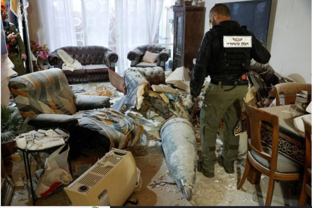 İran İsrailin mərkəzinə yaxın ərazilərə raket hücumu edib, yaralılar var