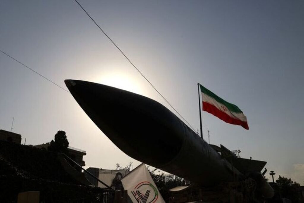 İran İsrail istiqamətində raketlər buraxıb