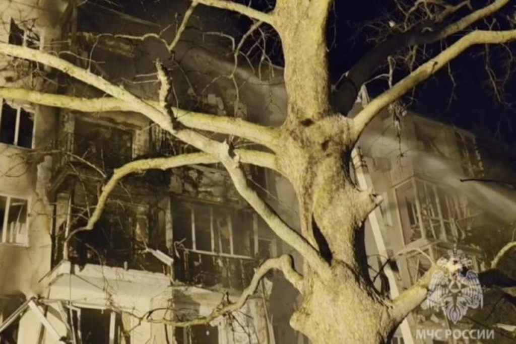 Sevastopolda yaşayış binasında partlayış nəticəsində 2 nəfər ölüb, 10 nəfər yaralanıb