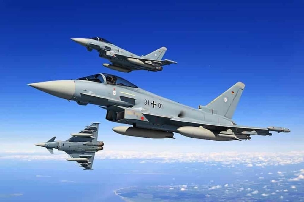 Türkiyə və İngiltərə “Eurofighter” təyyarələri ilə bağlı müqavilə imzalayıb