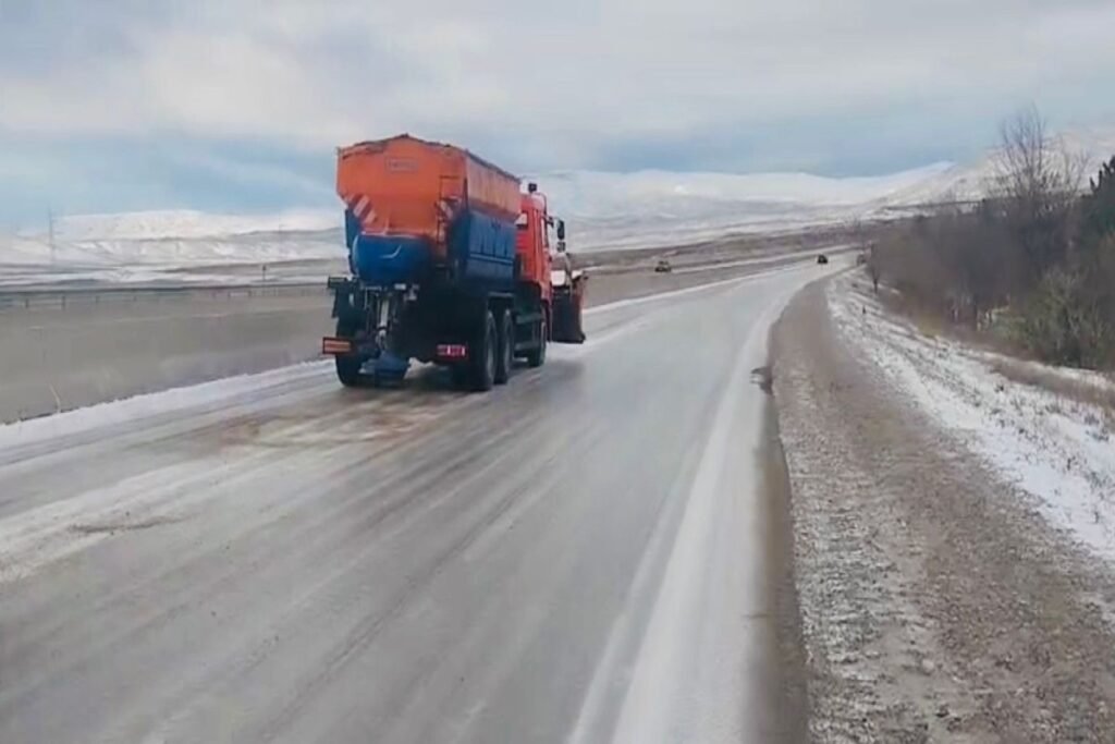 Qobustanda qəza baş verib, yol bağlanıb