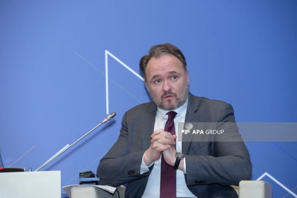 Komissar Aİ-nin enerji təchizatında uzunmüddətli böhranlar barədə xəbərdarlıq edib