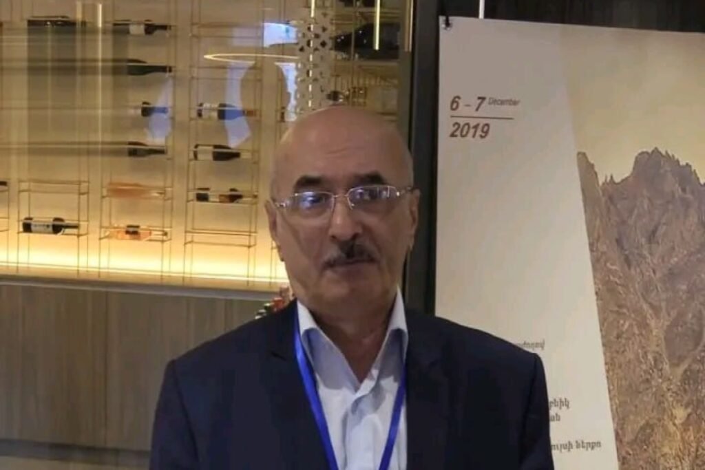 Xarici xüsusi xidmət orqanlarının tapşırıqlarını icra etməkdə təqsirləndirilən Zahirəddin İbrahimovun məhkəməsi başlayıb